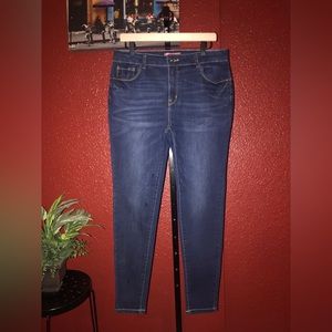 Wax Jean. Size 13/31. Dark blue skinny denim.